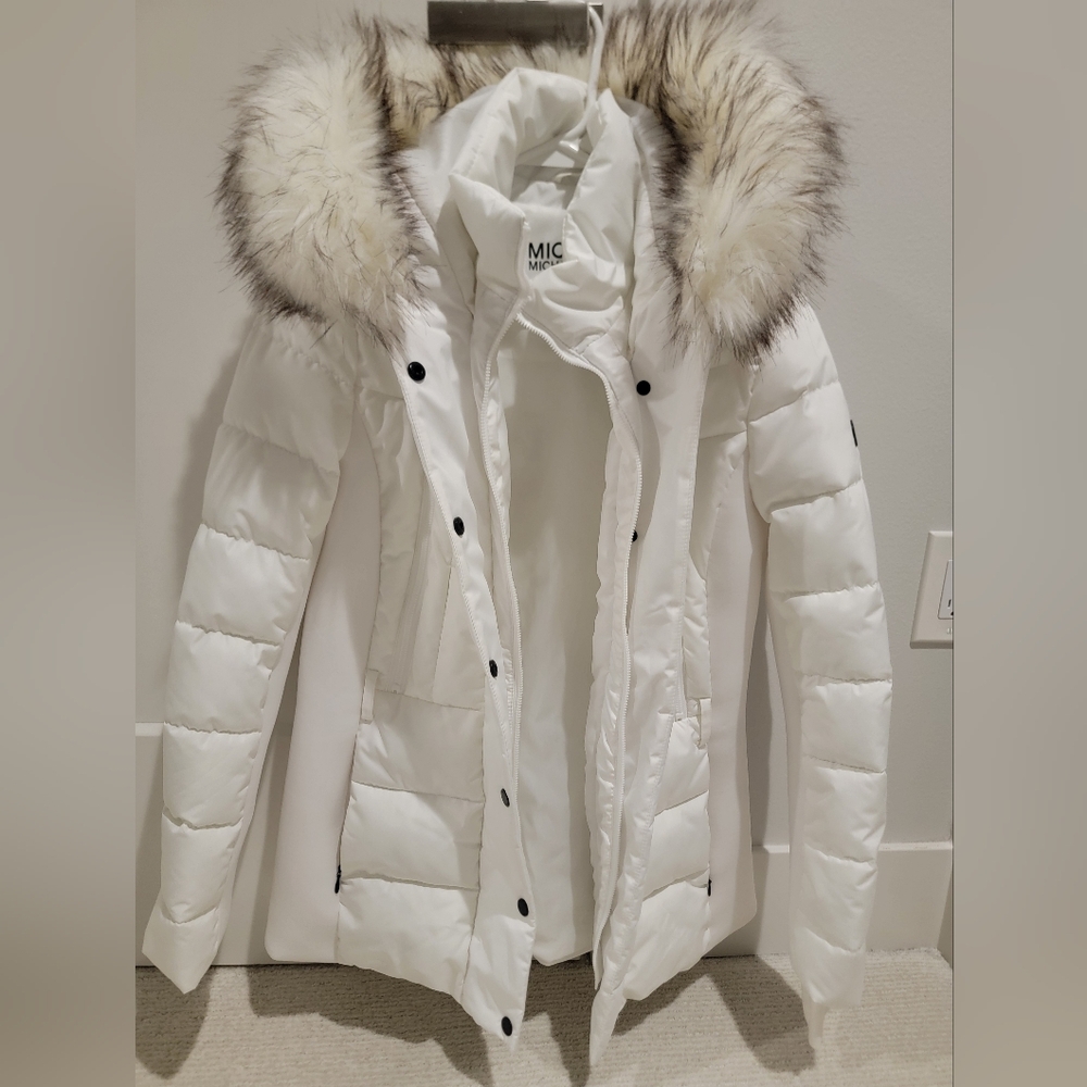 MICHAEL Michael Kors White Down-Style Hooded Parka with Faux Fur Trim